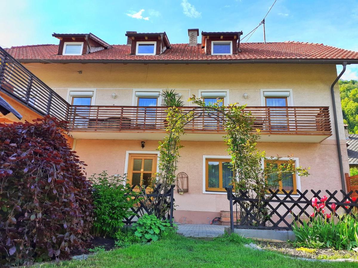 Apartment Fischer Mit Privatstrand Штайндорф-ам-Оссиахер-Зее Экстерьер фото